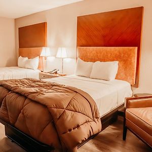 Country Garden & Suites